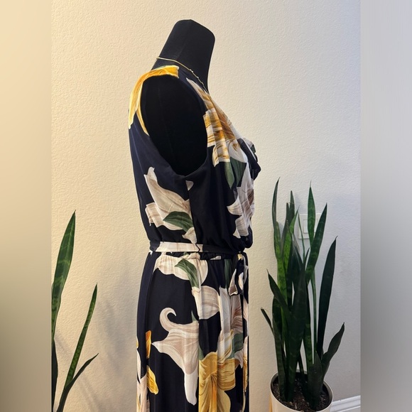 Scowl Neck Maxi Dress | Kate and Lily - Picture 8 of 8